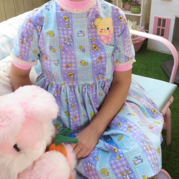 Pretty Sour Los Angeles Dress Baby Bear Sack Womens Size Large Nursery Print - Picture 1 of 15